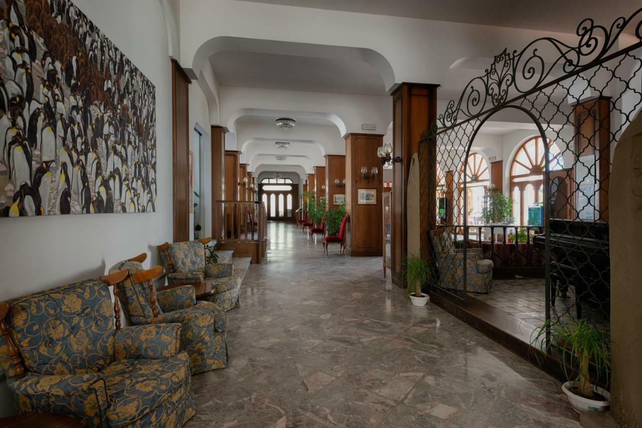 Grand Hotel Excelsior San Benedetto del Tronto Exteriör bild